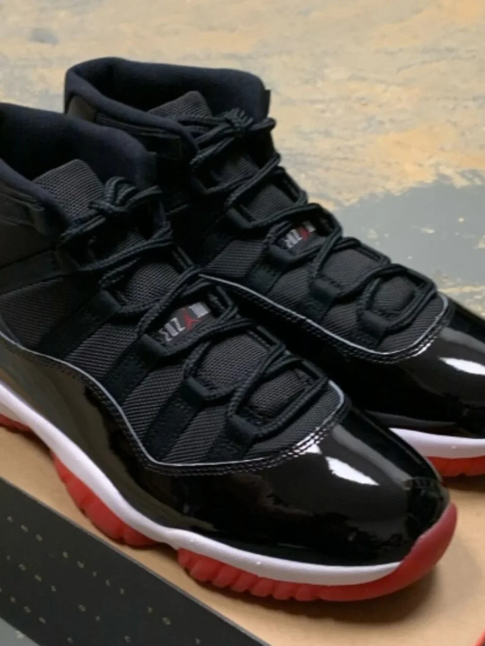 Air Jordan 11 XI Bred Retro